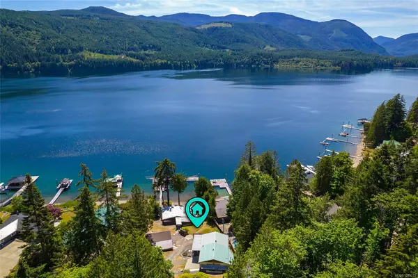 8856 Stirling Arm Dr, Port Alberni BC V9Y 9E1 - 3 bed, 2 bath property for sale in Port Alberni