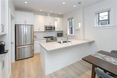 945 Pembroke St #6, Victoria BC V8T 1J1