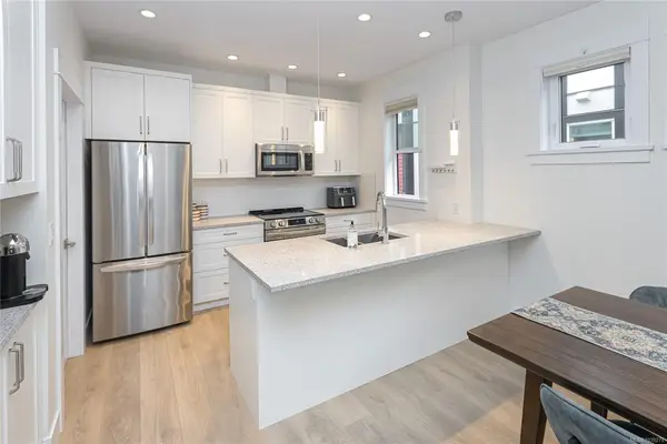 945 Pembroke St #6, Victoria BC V8T 1J1