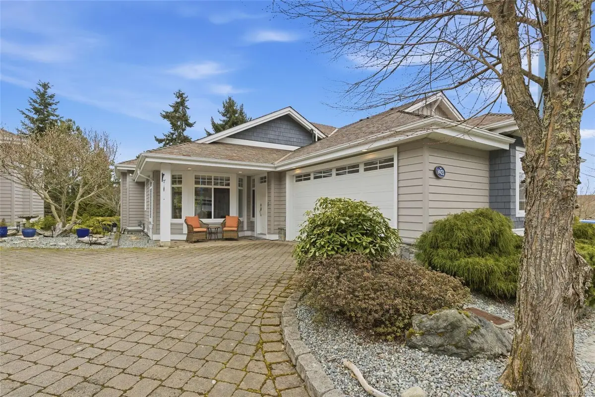 1403 Cape Cod Dr, Parksville BC V9P 2Y4