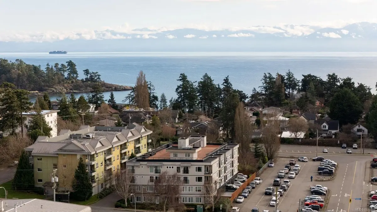 1405 Esquimalt Rd #204, Esquimalt BC V9A 0A4