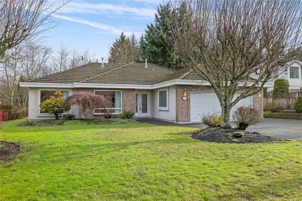 117 Denman Dr, Qualicum Beach BC V9K 1R7 - 3 bed, 2 bath in Qualicum Beach