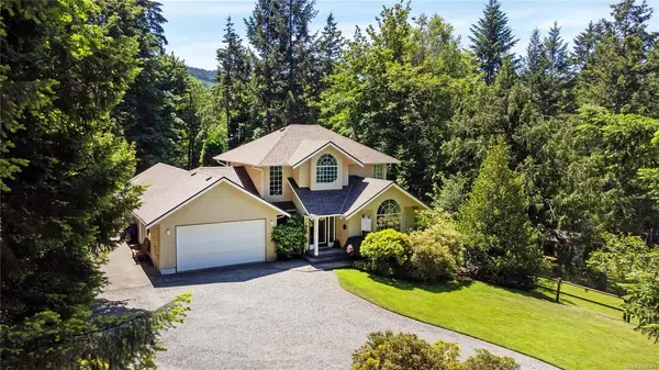 2484 Gibbs Pl, Mill Bay BC V8H 1A4 - 3 bed, 3 bath property for sale in Mill Bay