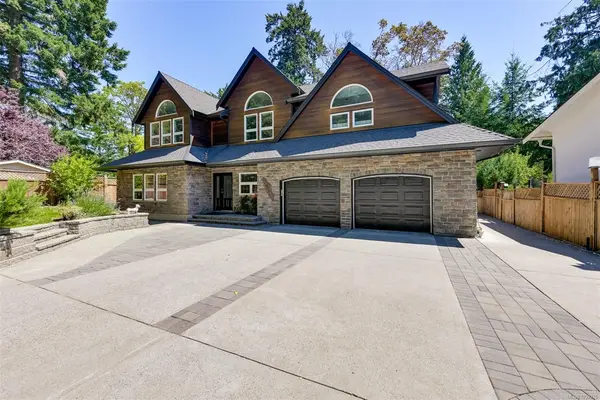 6799 Jedora Dr, Central Saanich BC V8M 1A6 - 6 bed, 5 bath property for sale in Central Saanich
