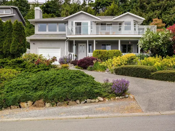 664 Orca Pl, Colwood BC V9C 3V1 - 5 bed, 3.0 bath in Colwood