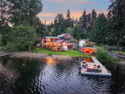 4921 Prospect Ave, Saanich BC V9E 1J5