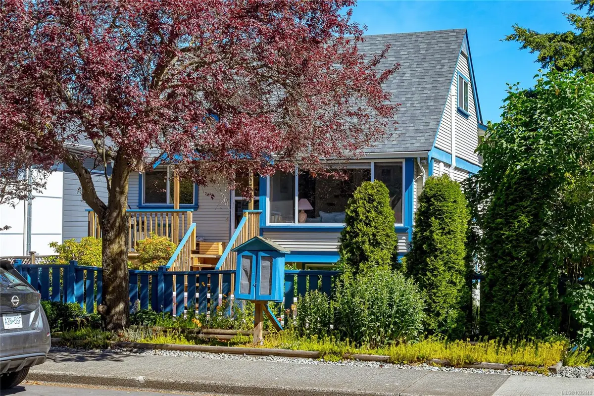 1228 Pembroke St, Victoria BC V8T 1J8
