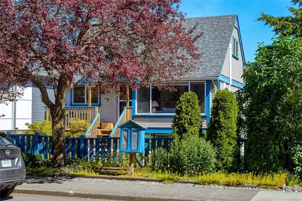 1228 Pembroke St, Victoria BC V8T 1J8 - 5 bed, 2.0 bath in Victoria