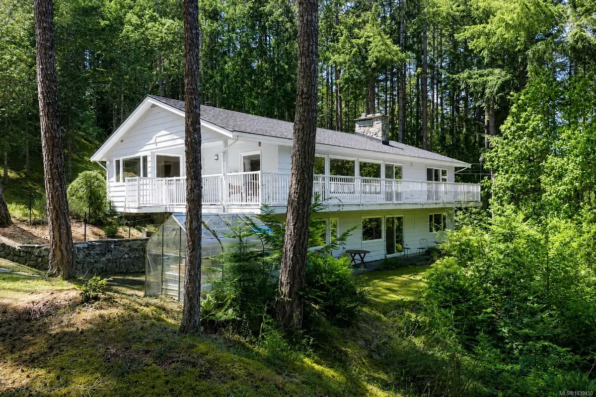1495 Lands End Rd, North Saanich BC V8L 5L5
