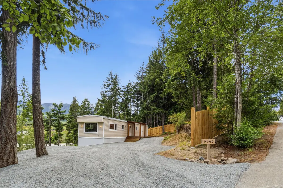 3840 Melrose Rd, Qualicum Beach BC V9K 2M9