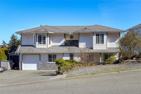 3321 Susan Marie Pl, Colwood BC V9C 3V3 - 5 bed, 3.0 bath in Colwood
