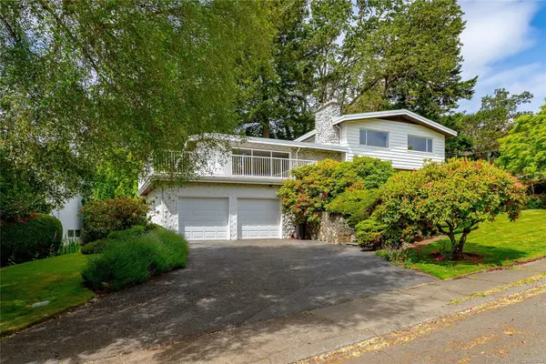 3508 Plymouth Rd, Oak Bay BC V8P 4X4 - 5 bed, 3 bath property for sale in Oak Bay