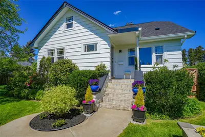 4621 Strathern St, Port Alberni BC V9Y 3G2