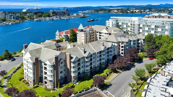 50 Songhees Rd #204, Victoria BC V9A 7J4 - 2 bed, 2 bath property for sale in Victoria
