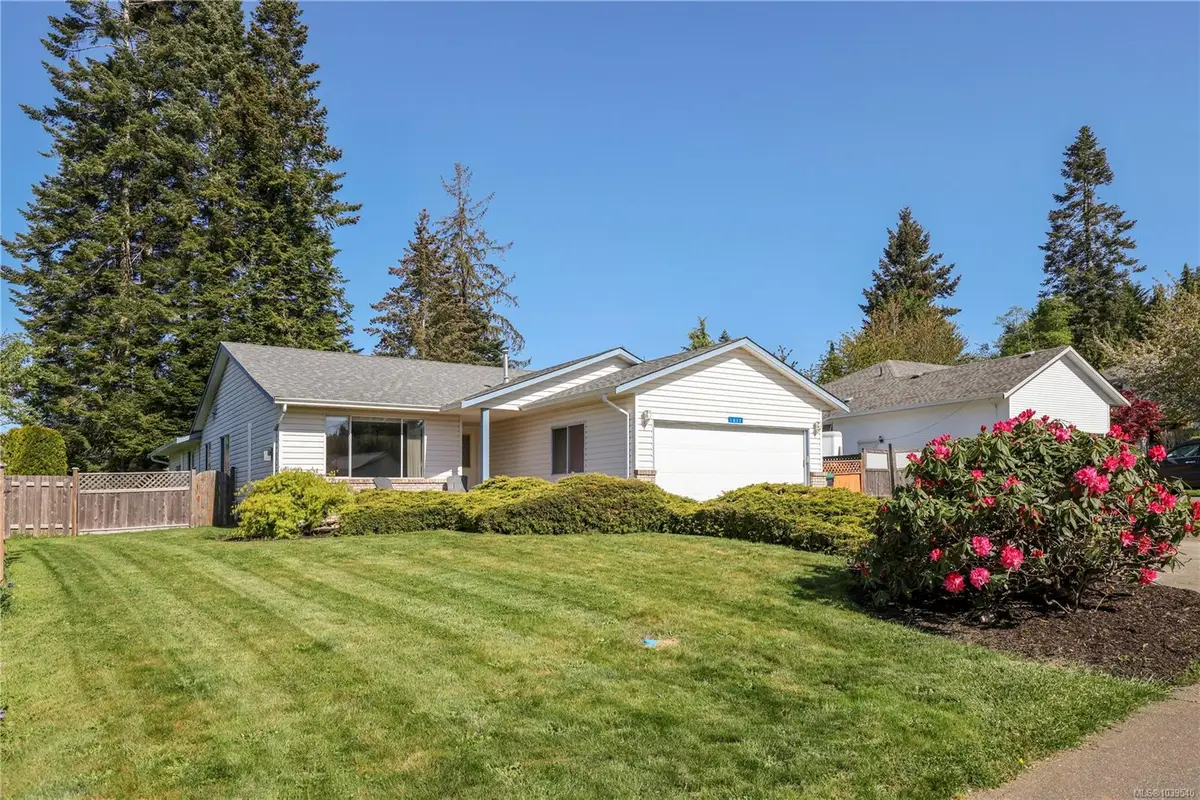 1832 Valley View Dr, Courtenay BC V9N 8S4