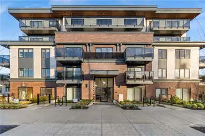 45 Haliburton St #102, Nanaimo BC V9R 4V6