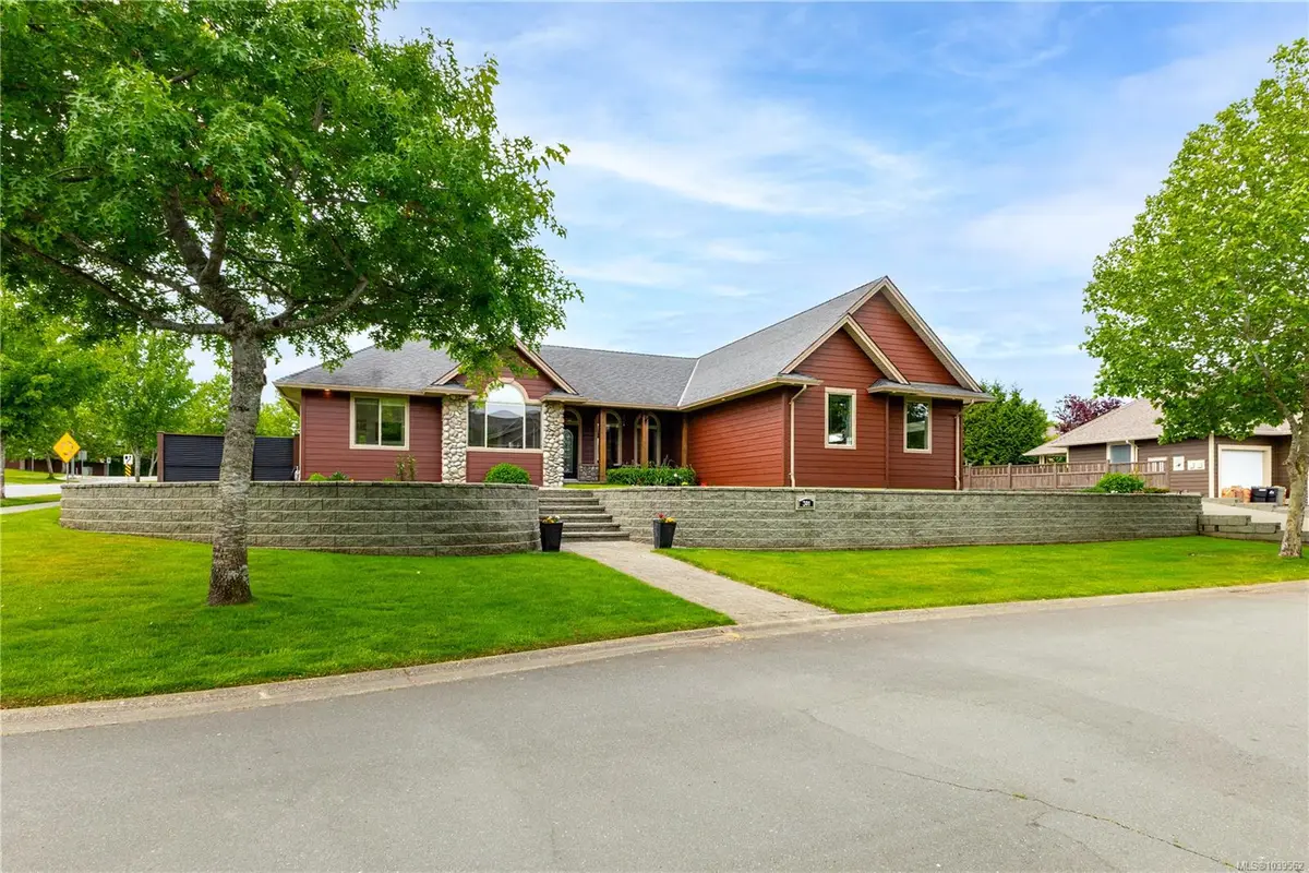 301 Virginia Pl, Campbell River BC V9W 8H5