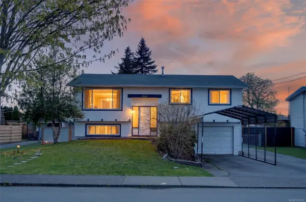 1130 21st St, Courtenay BC V9N 2B8 - 4 bed, 2.0 bath in Courtenay