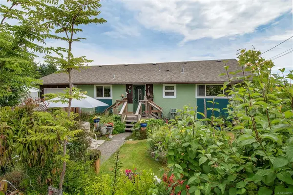 371 McLean St, Campbell River BC V9W 2M7 - 3 bed, 2 bath property for sale in Campbell River