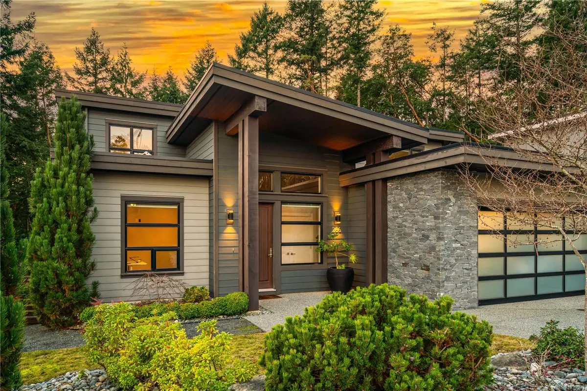 266 Crestline Terr, Nanaimo BC V9T 0H1