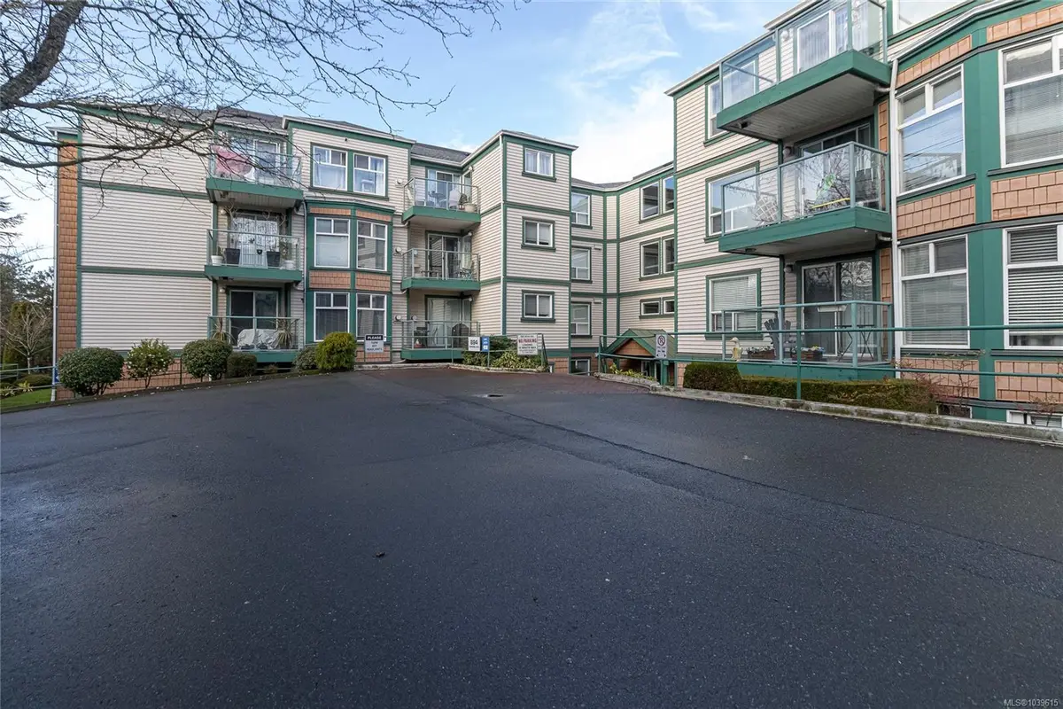 894 Vernon Ave #212, Saanich BC V8X 2W6