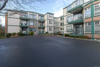 894 Vernon Ave #212, Saanich BC V8X 2W6