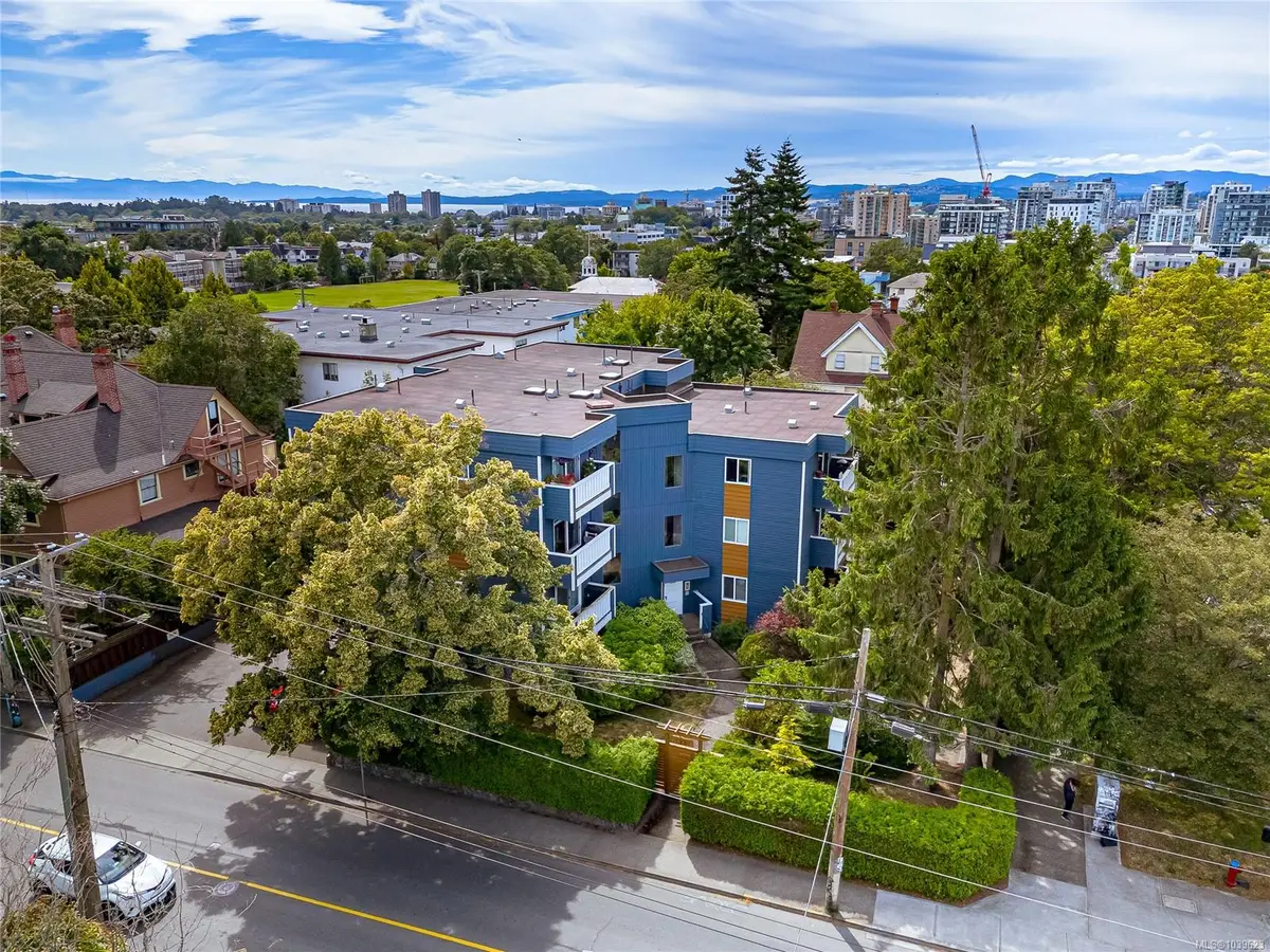 1331 Johnson St #8, Victoria BC V8W 3P2
