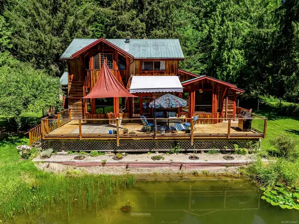 1416 Robertson Rd, Cortes Island BC V0P 1Z0 - 3 bed, 2.0 bath in Cortes Island