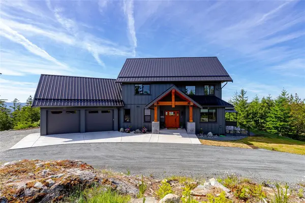 4650 Goldstream Heights Dr, Shawnigan Lake BC V0R 2W3 - 5 bed, 4 bath property for sale in Shawnigan Lake