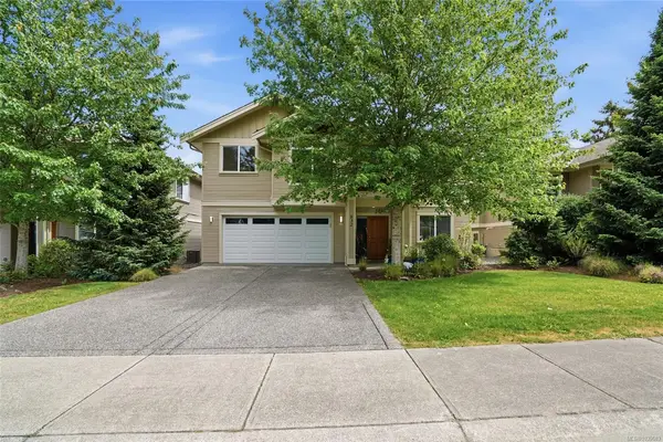 832 Brookfield Dr, Nanaimo BC V9R 0A4 - 5 bed, 3 bath property for sale in Nanaimo