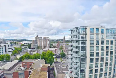 845 Johnson St #1401, Victoria BC V8W 0G3