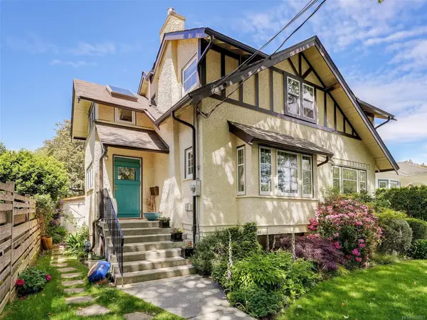 2366 Zela St, Oak Bay BC V8S 2X2 - 4 bed, 2.0 bath in Oak Bay