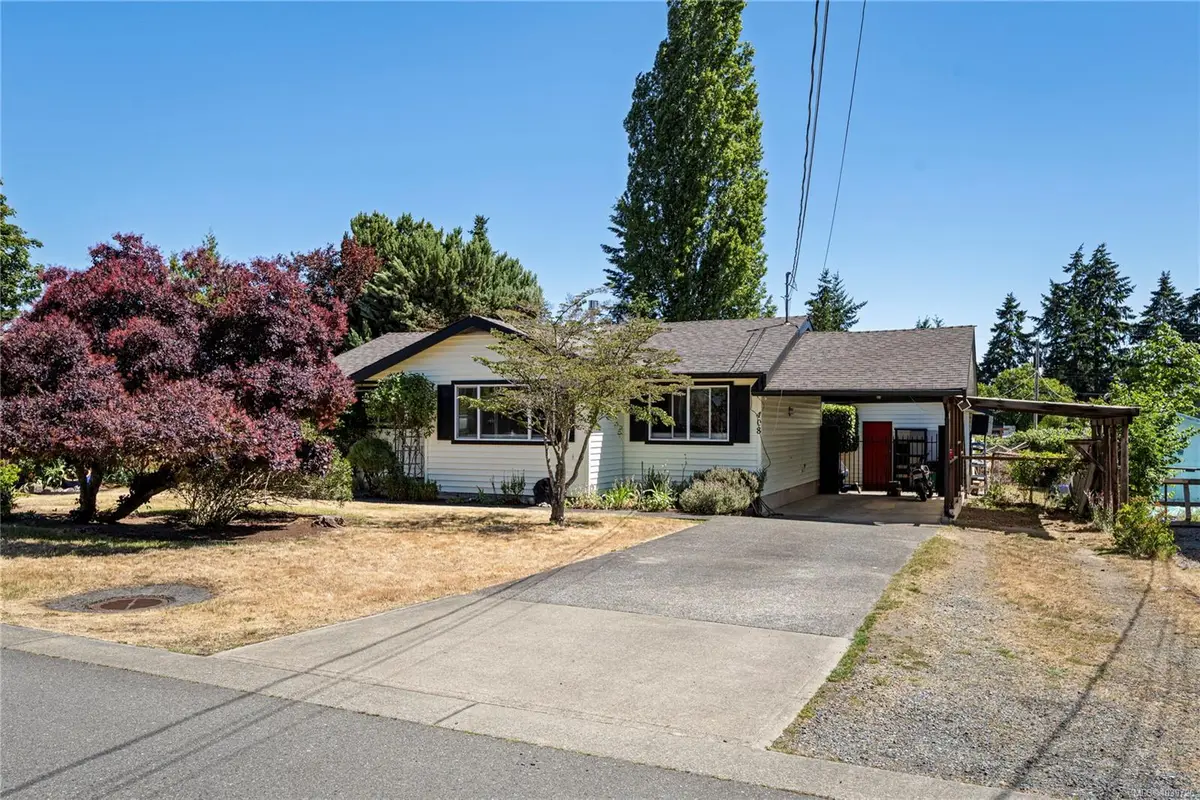 408 Young St, Parksville BC V9P 1C3