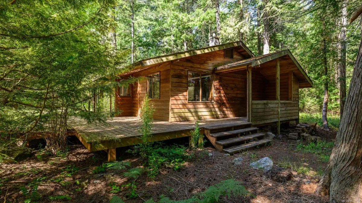 6535 St Johns Point Rd, Hornby Island BC V0R 1Z0