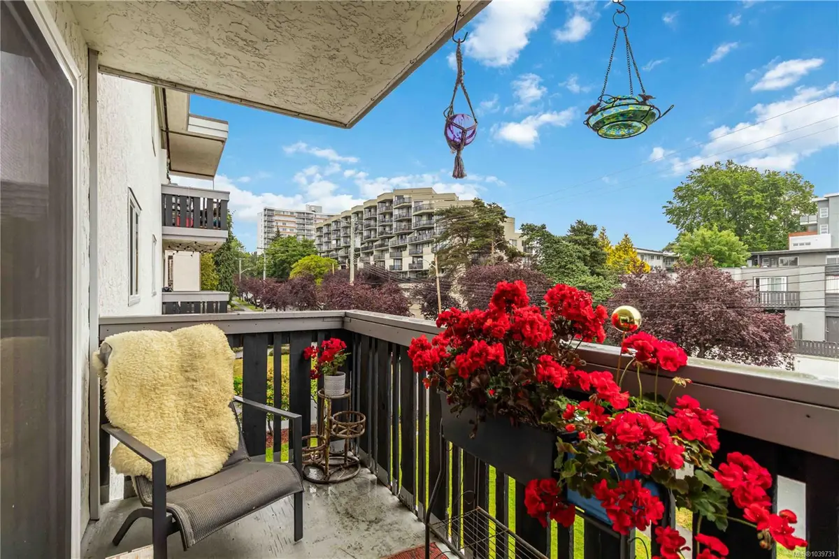 118 Croft St #307, Victoria BC V8V 2E6