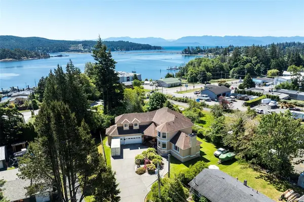 1922 Powliuk Cres, Sooke BC V9Z 0P6 - 6 bed, 4 bath property for sale in Sooke