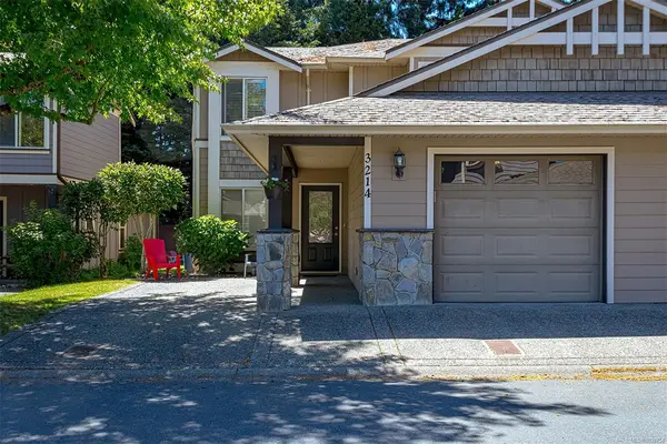 3214 Ernhill Pl, Langford BC V9C 0C6 - 3 bed, 3 bath property for sale in Langford