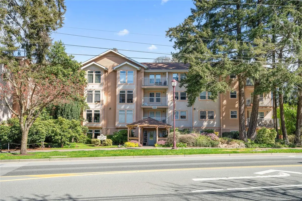 606 Goldstream Ave #105, Langford BC V9B 2W8