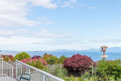 4938 Bella Vista Cres, Nanaimo BC V9V 1M5