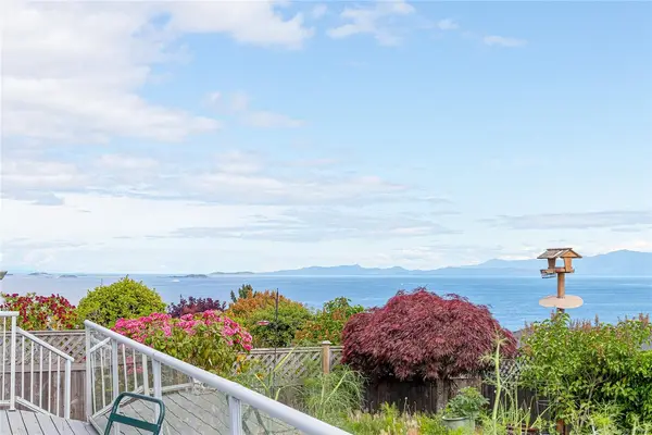 4938 Bella Vista Cres, Nanaimo BC V9V 1M5 - 3 bed, 2 bath property for sale in Nanaimo