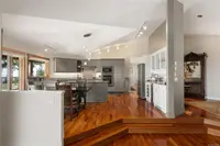 View 10
