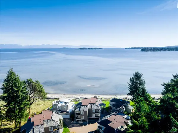 1059 Tanglewood Pl #32, Parksville BC V9P 2E2 - 2 bed, 2 bath in Parksville