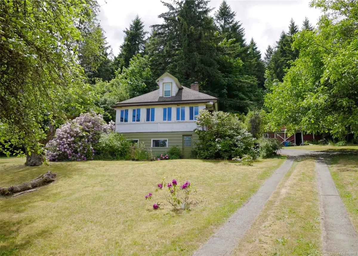 5002 Grouhel Rd, Ladysmith BC V9G 1J4