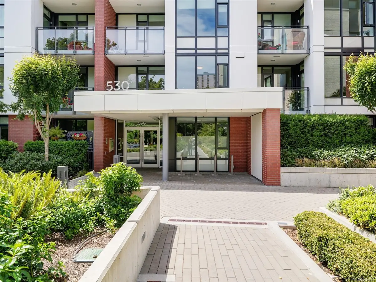 530 Michigan St N #206, Victoria BC V8V 0G2