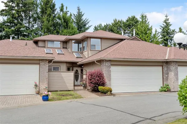 4515 Pipeline Rd #702, Saanich BC V8Z 5M3 - 3 bed, 2 bath property for sale in Saanich