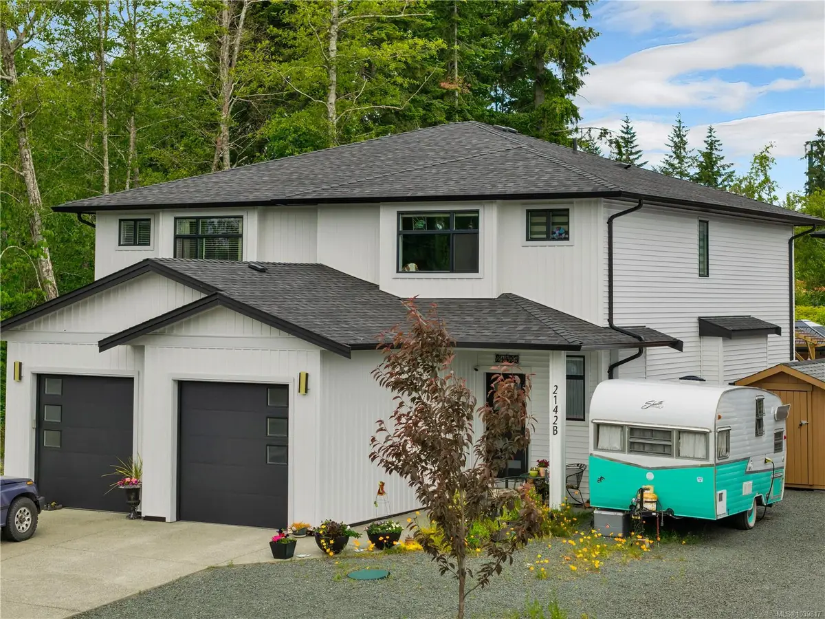 2142 NIKOLA Pl #B, Campbell River BC V9W 6H9
