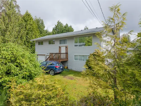 1251 Rupert Rd, Ucluelet BC V0R 3A0 - 4 bed, 2 bath property for sale in Ucluelet