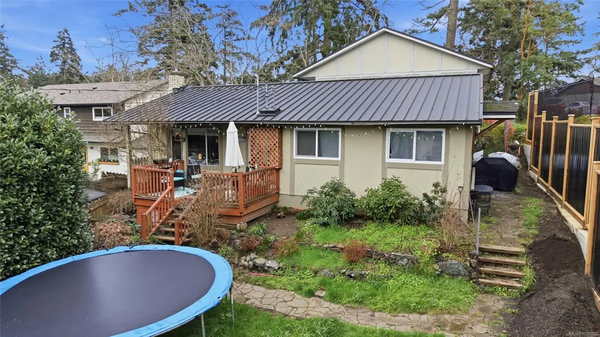 661 Marlisa Pl, Langford BC V9B 4Y8