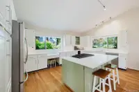 View 10