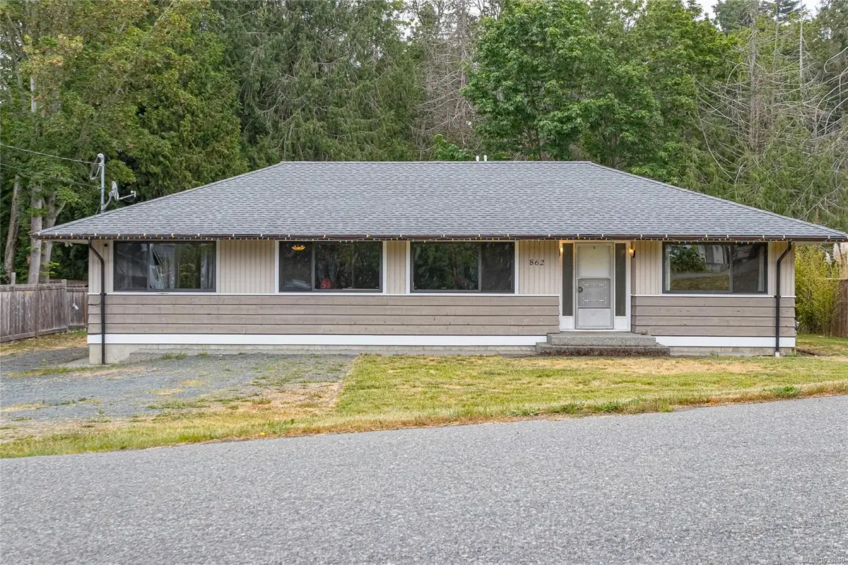 862 Barclay Cres, French Creek BC V9P 1Z3